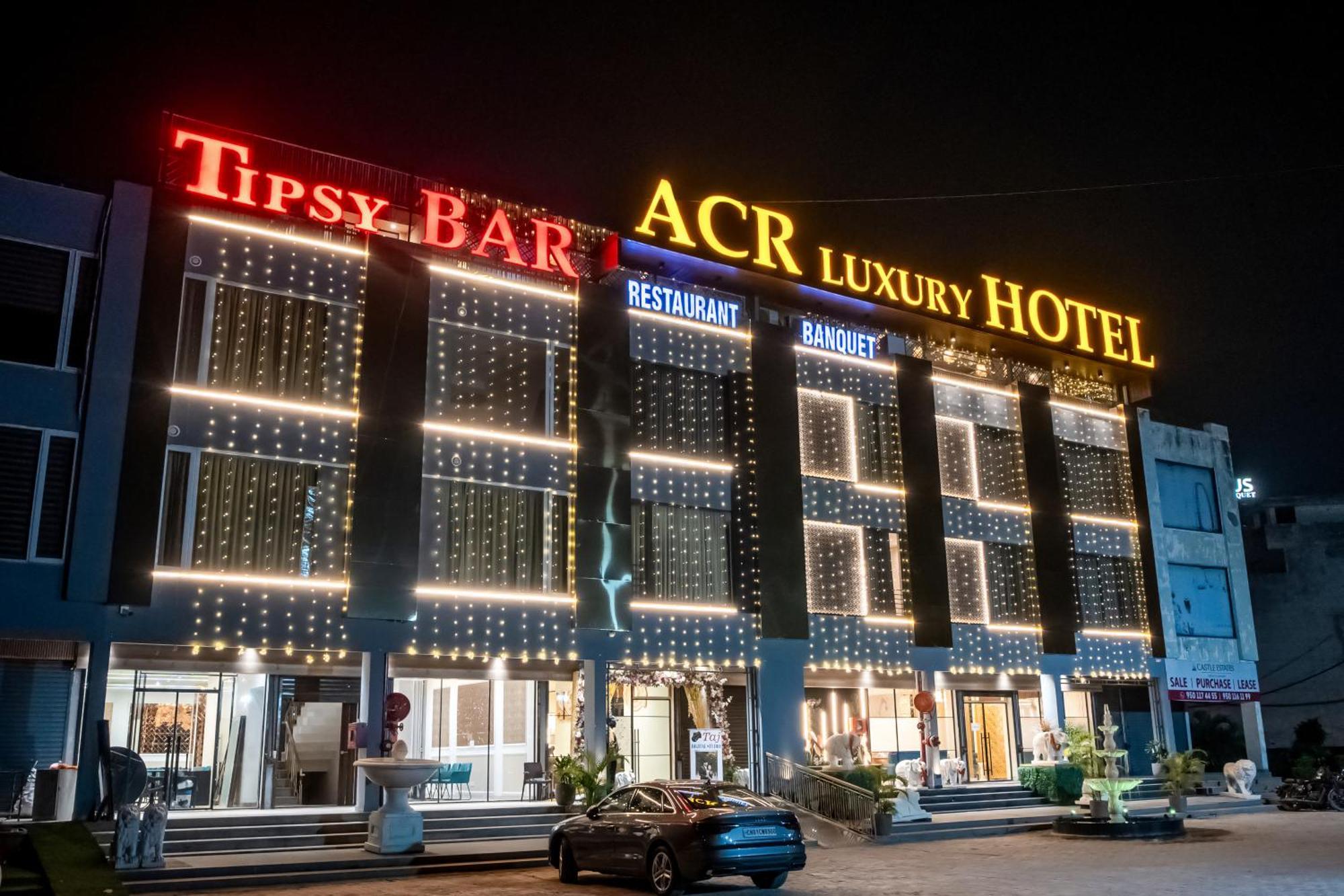 Mohali Acr Luxury Hotel מראה חיצוני תמונה