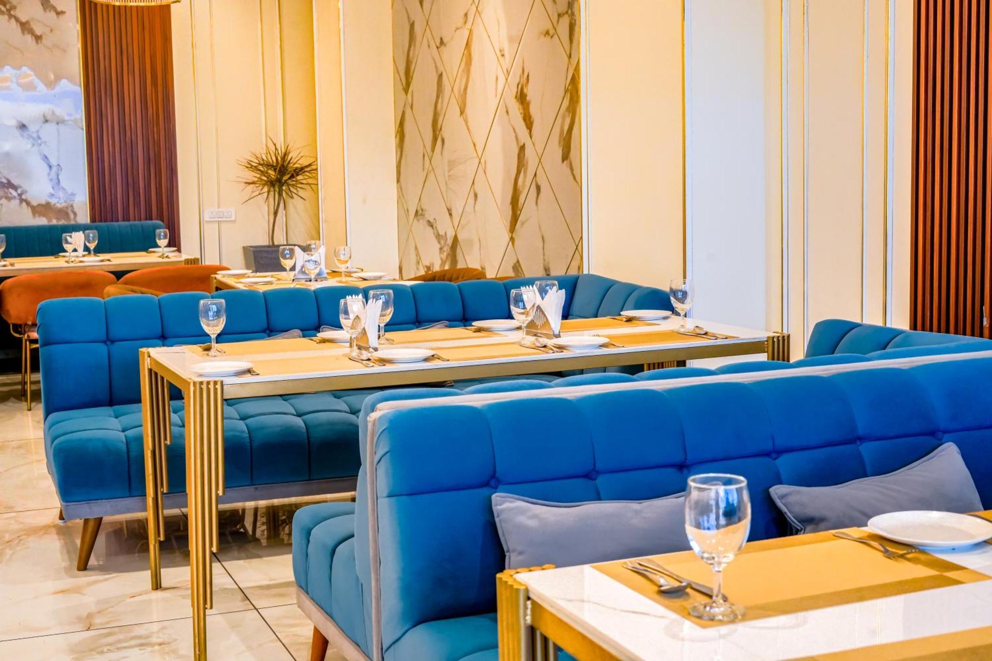 Mohali Acr Luxury Hotel מראה חיצוני תמונה