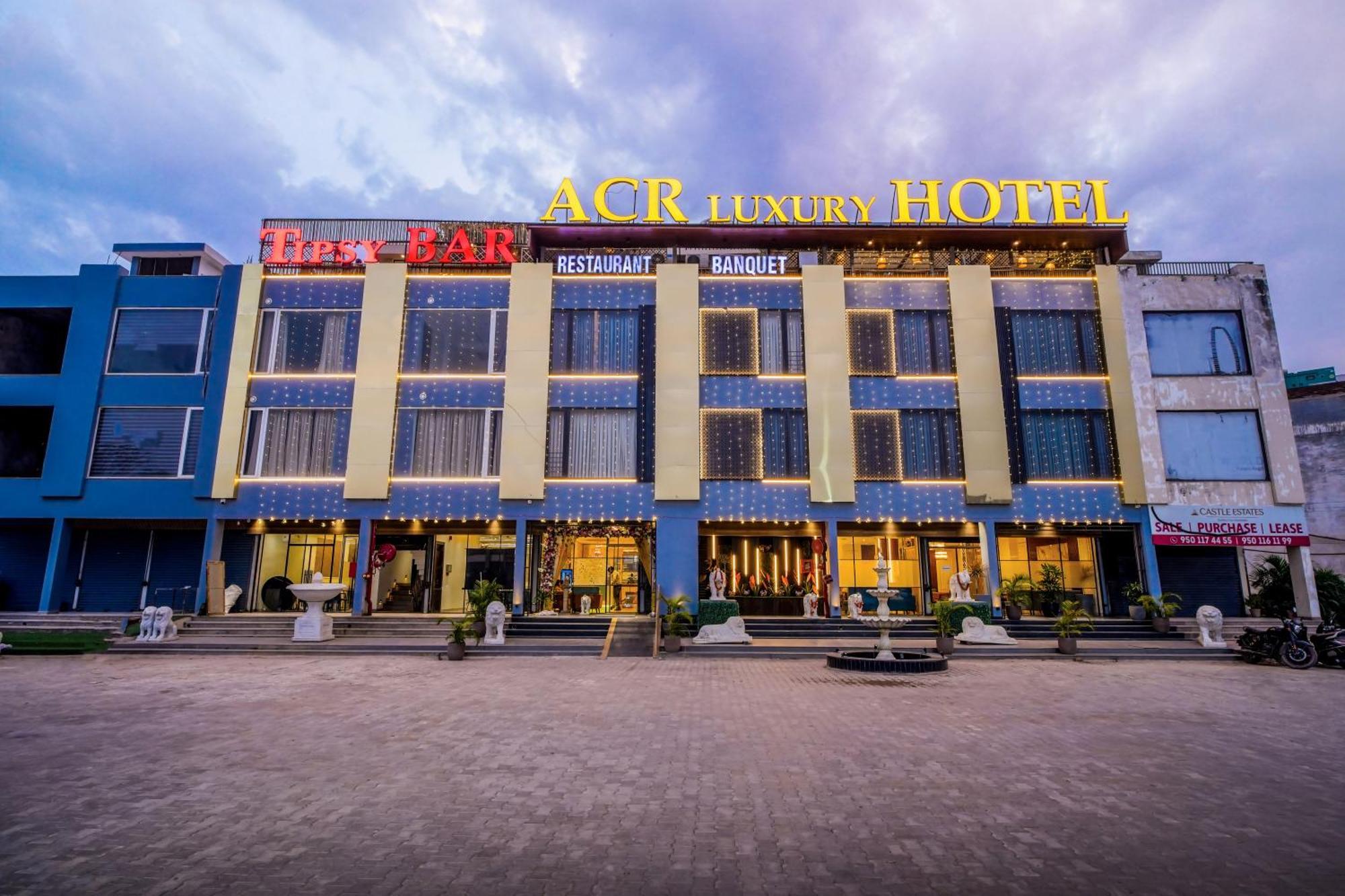 Mohali Acr Luxury Hotel מראה חיצוני תמונה