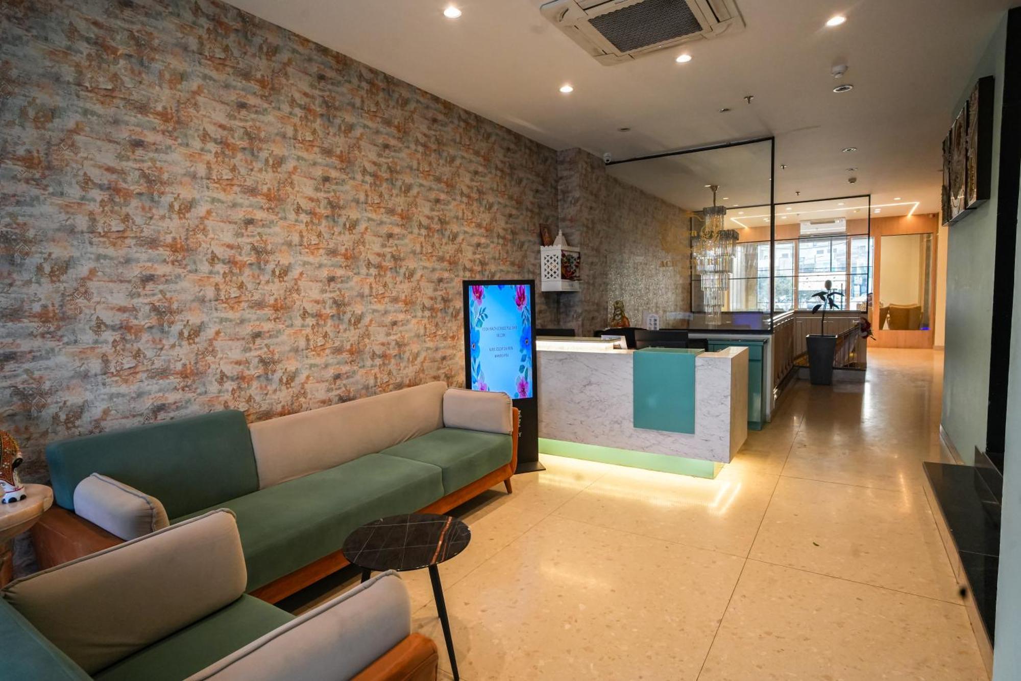Mohali Acr Luxury Hotel מראה חיצוני תמונה