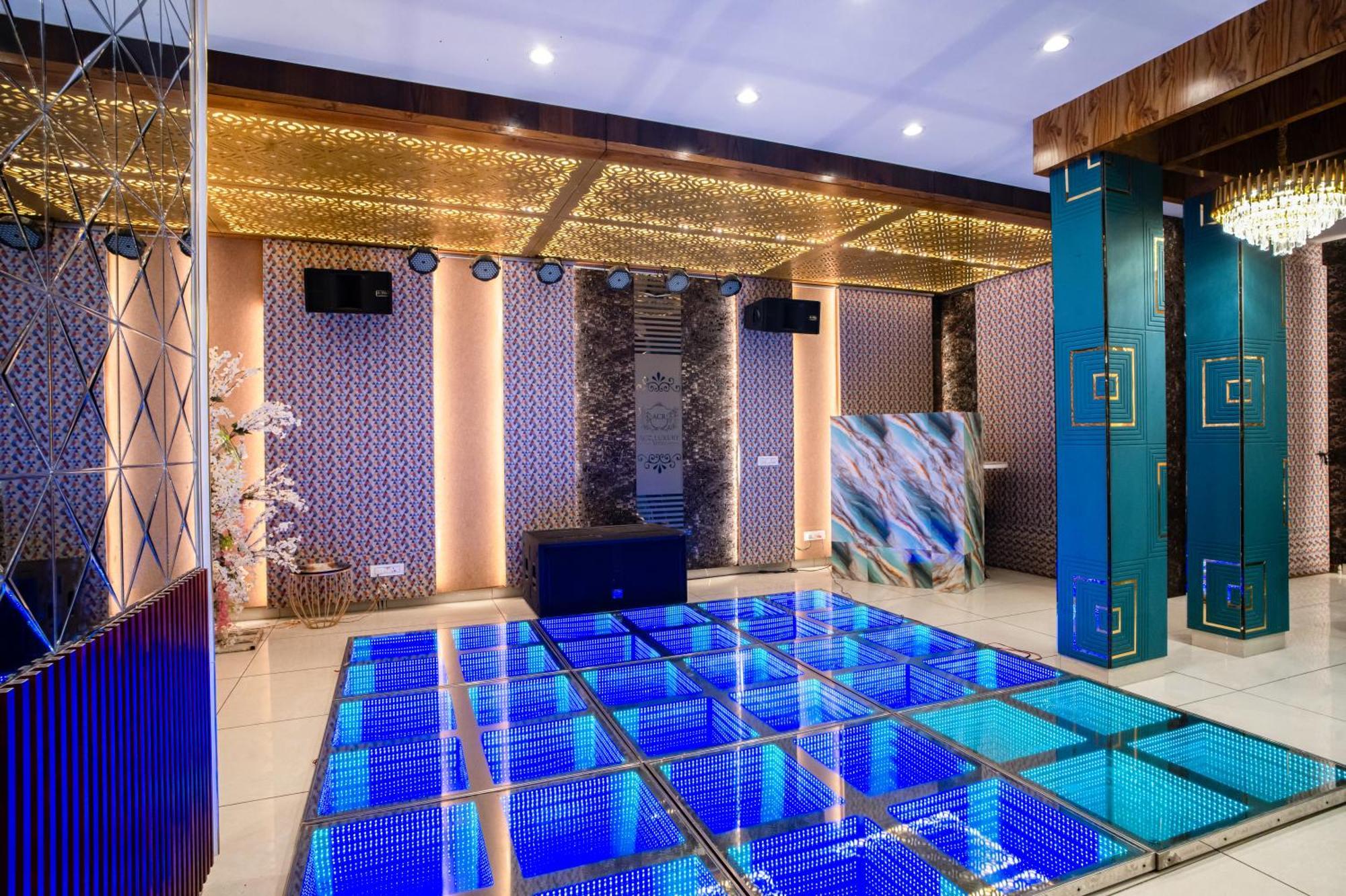 Mohali Acr Luxury Hotel מראה חיצוני תמונה