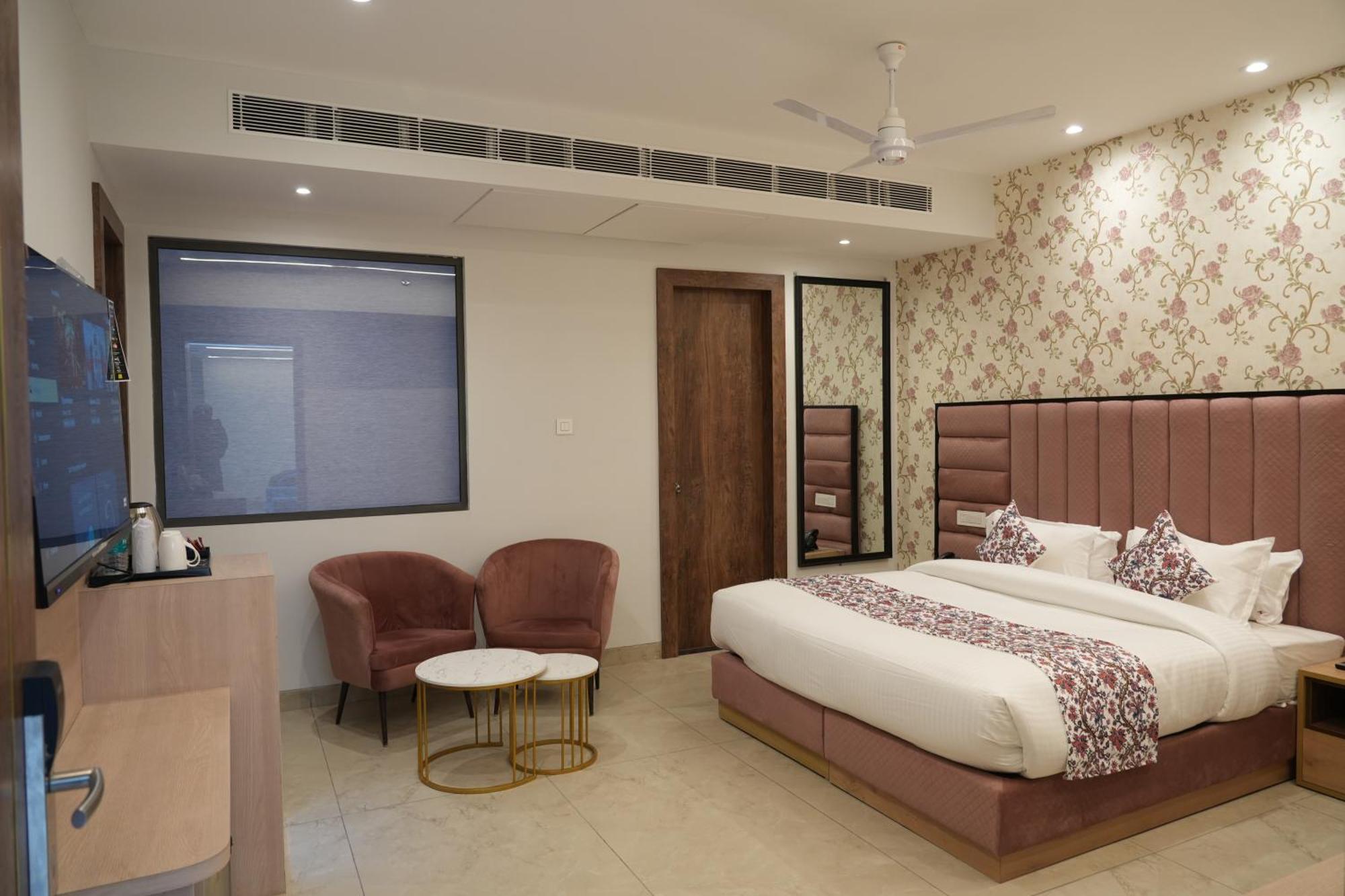 Mohali Acr Luxury Hotel מראה חיצוני תמונה