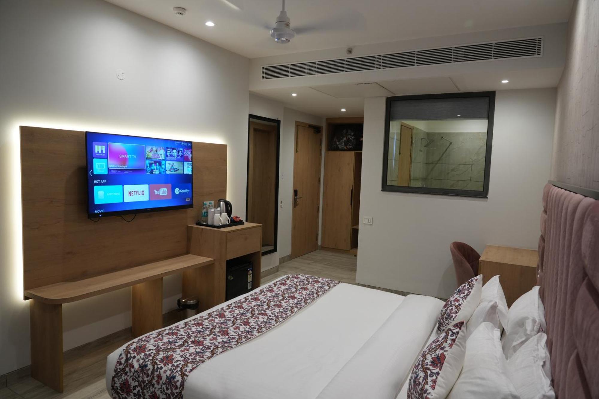 Mohali Acr Luxury Hotel מראה חיצוני תמונה