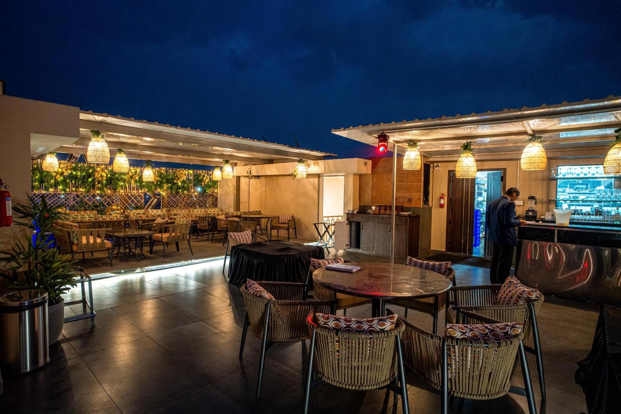 Mohali Acr Luxury Hotel מראה חיצוני תמונה