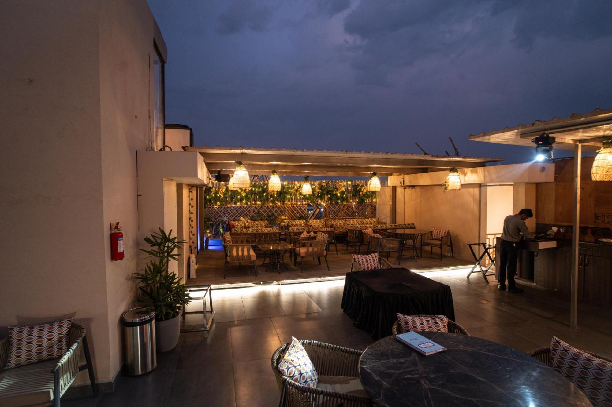Mohali Acr Luxury Hotel מראה חיצוני תמונה